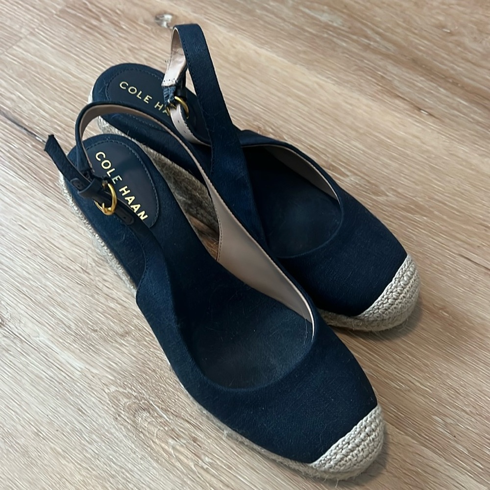 Cole Haan Navy Linen Espadrilles Wedges Closed Toe size 8.5
